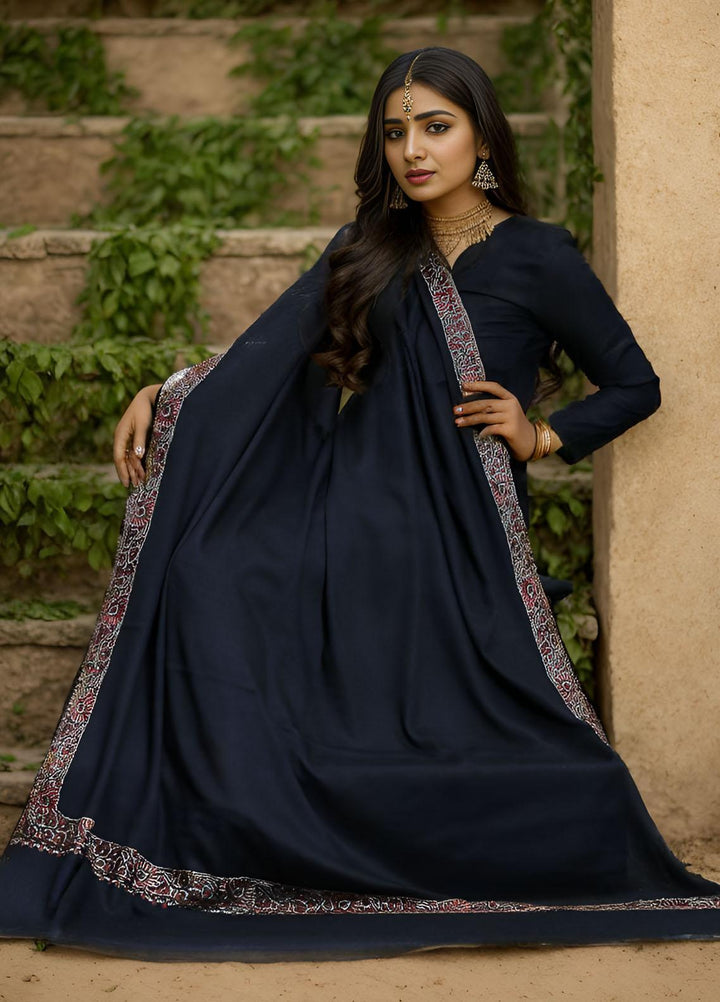 Sanaulla Exclusive Range  Pashmina  Mama D-21 Black 02 - Women Shawls