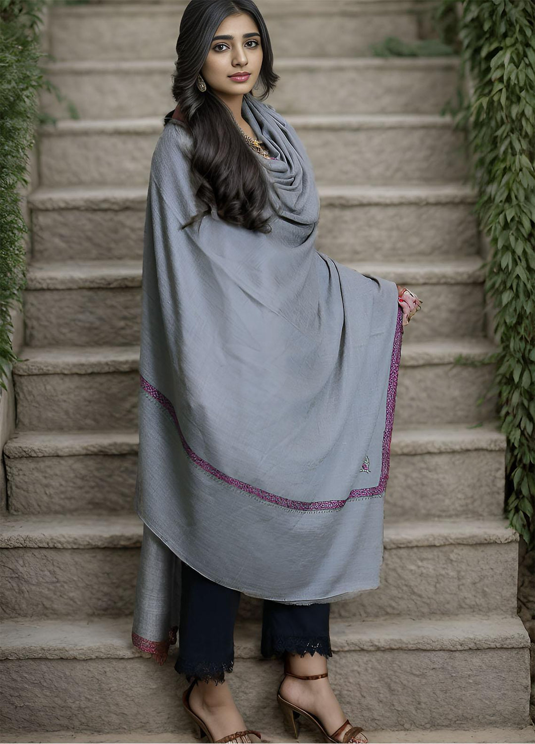Sanaulla Exclusive Range  Pashmina  Mama D-22 L Grey - Women Shawls