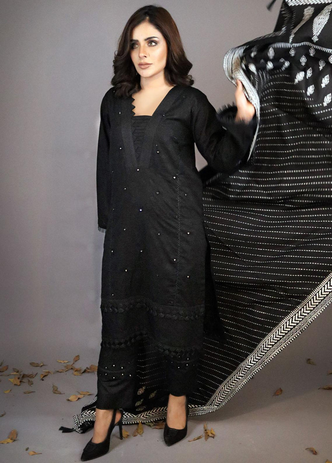 Sania Khan Pret Casual Broschia 3 Piece Suit SNK21S 04