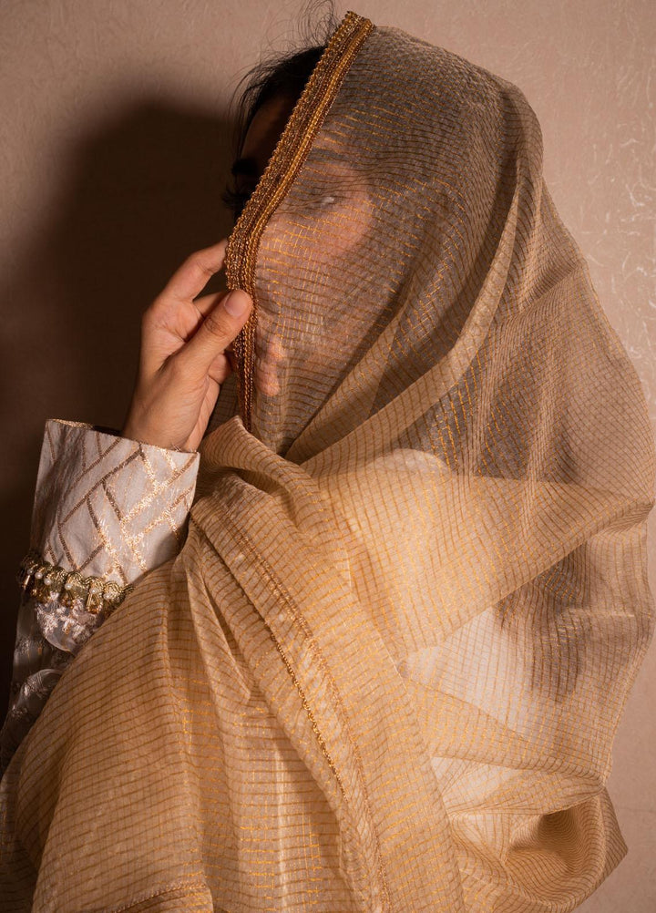 Sania Khan Pret  Organza 3 Piece White Swan