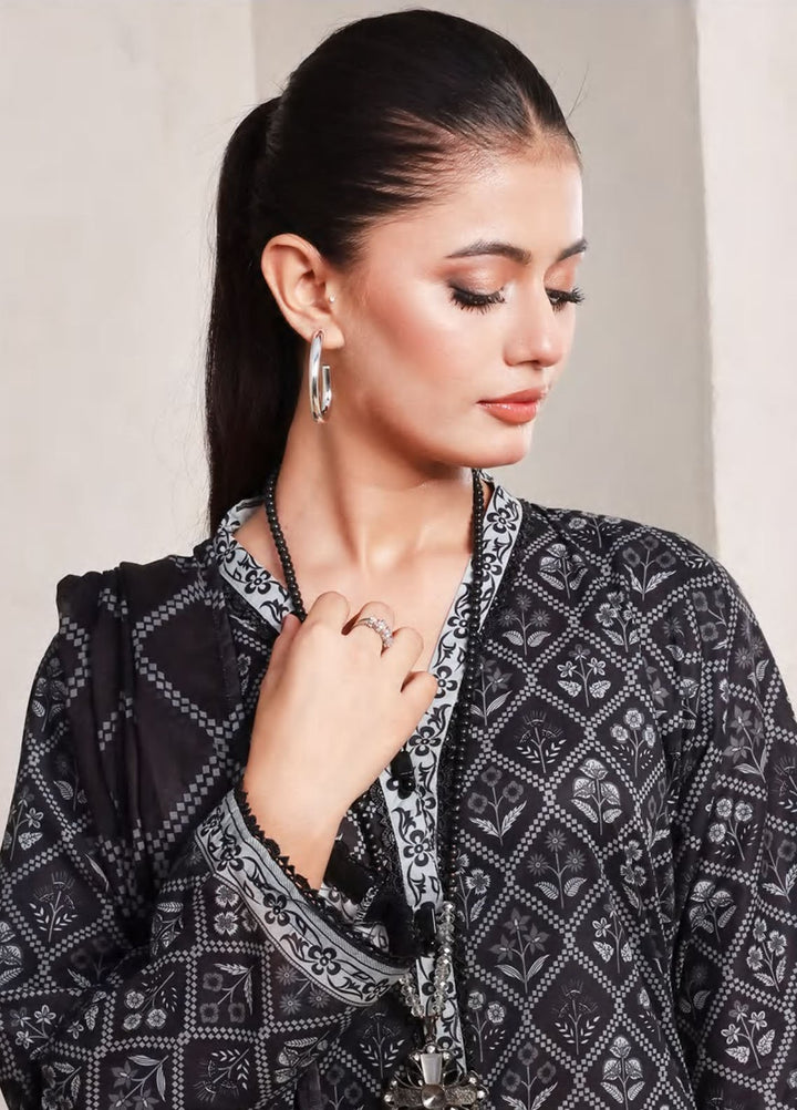 Saphron Printed Lawn Suits Unstitched 3 Piece SPH25BNW D-05 - Black & White Collection