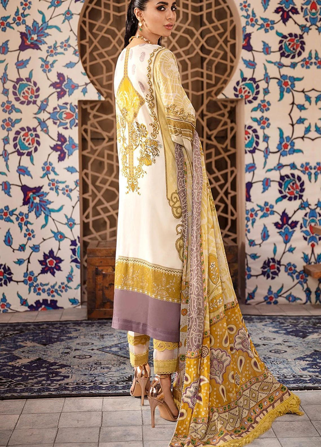 Seran Embroidered Lawn Suits Unstitched 3 Piece SRN21SE 06 Midsummer Dream - Summer Collection