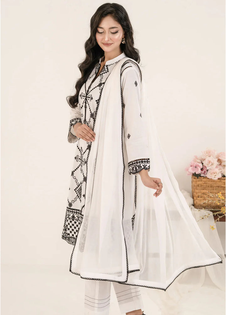 Shamooz Pret Embroidered Cotton 3 Piece Suit SE-025