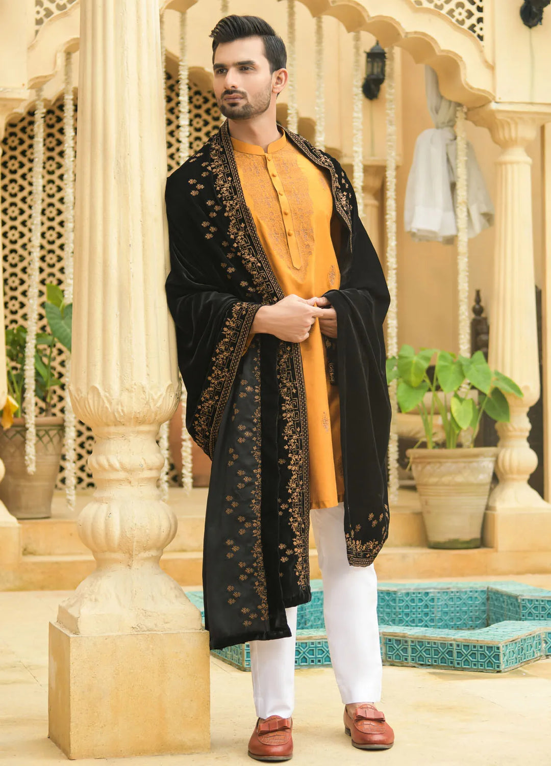 Shehnai by Fabrich Embroidered Velvet Shawl 1 Piece GTS-VS-002 -Mens Collection