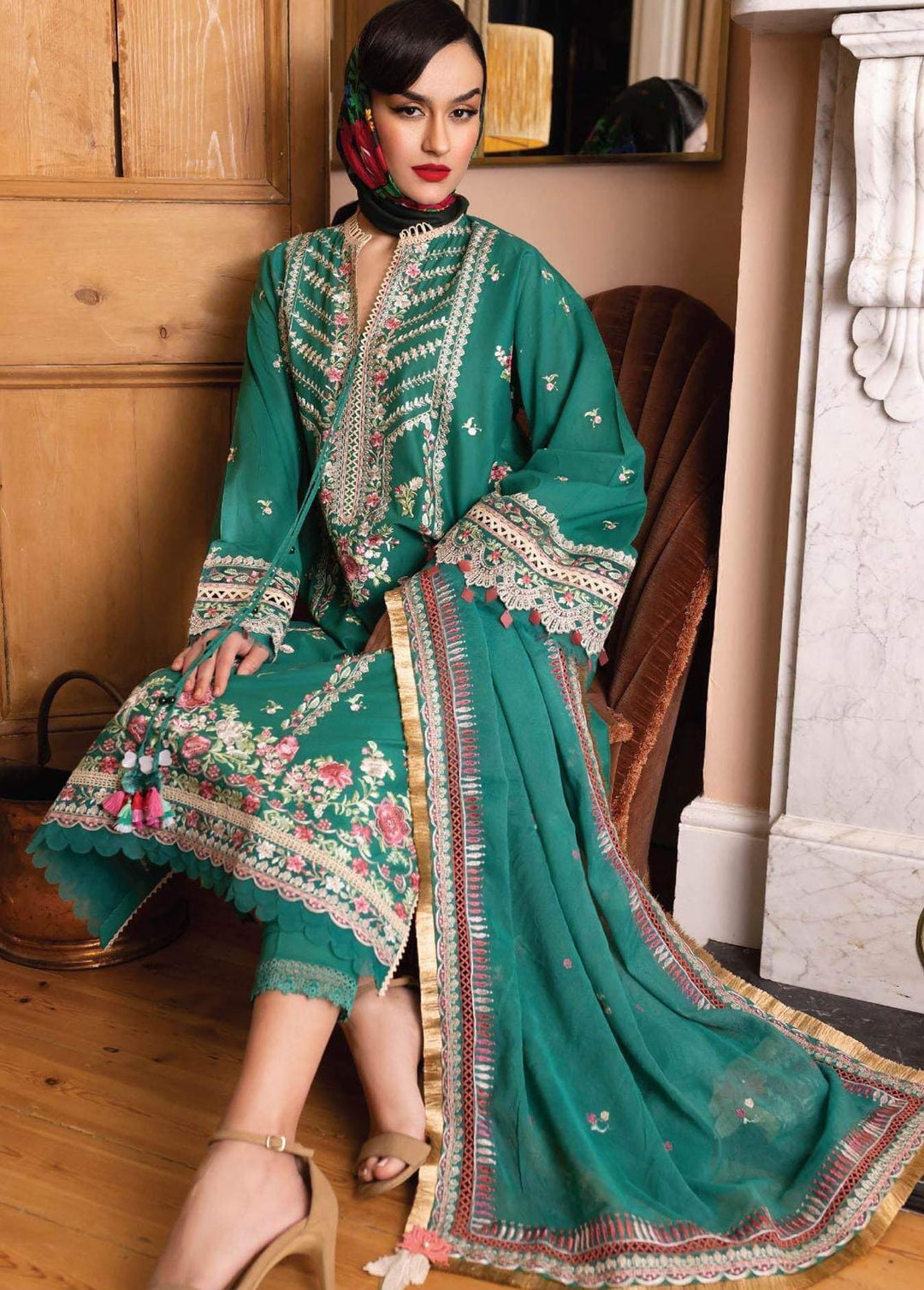 Vital Lawn By Sobia Nazir Embroidered Lawn Suits Unstitched 3 Piece SN23V 4A - Summer Collection
