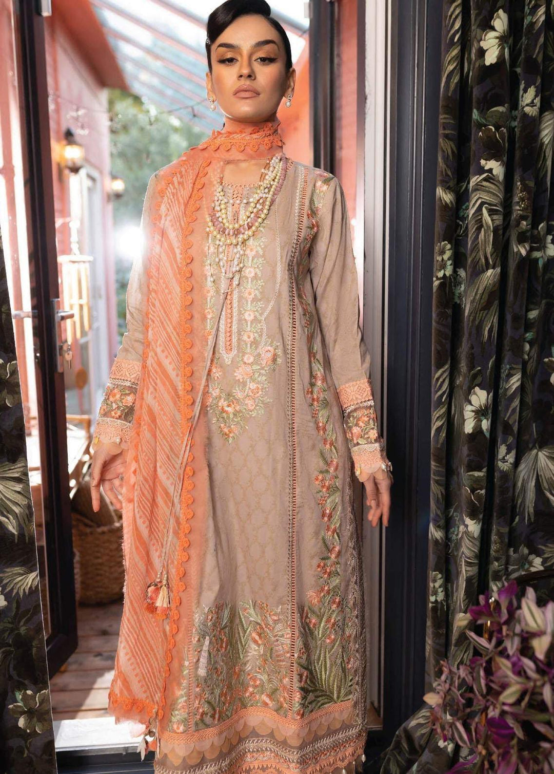 Vital Lawn By Sobia Nazir Embroidered Lawn Suits Unstitched 3 Piece SN23V 7B - Summer Collection