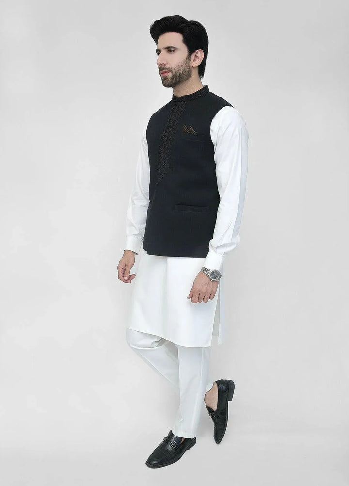 Stylish Garments Embroidered Mens Waistcoat - WO-2087