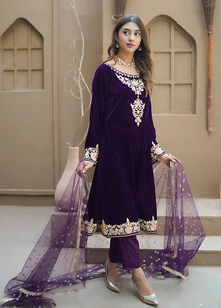 Tassawur Pret Embroidered Velvet 3 Piece Suit Jasmin