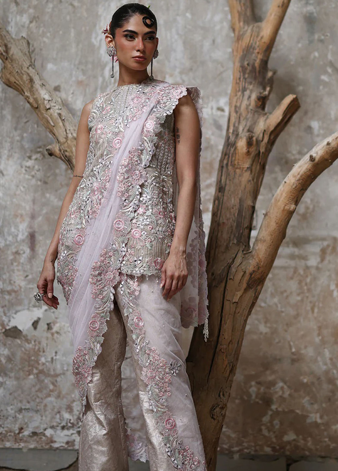 Thread and Motifs Pret Embroidered Organza 3 piece Suit 9124.2