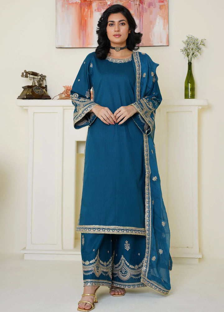 Thread And Weaves Pret Embroidered Lawn 3 Piece Suit RTWL25201S