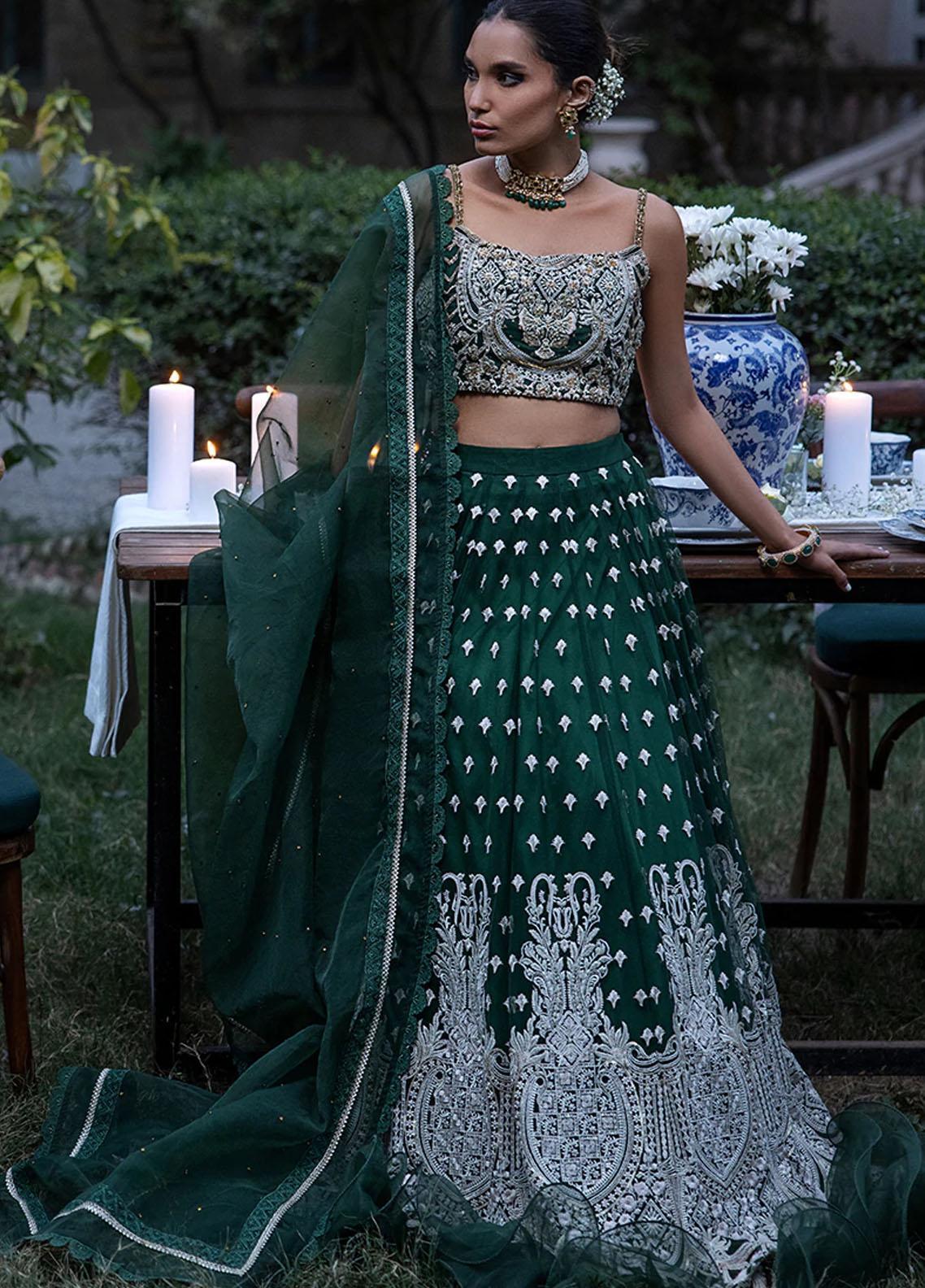 Threads & Motifs Pret Formal Net Gown THM21F 7036
