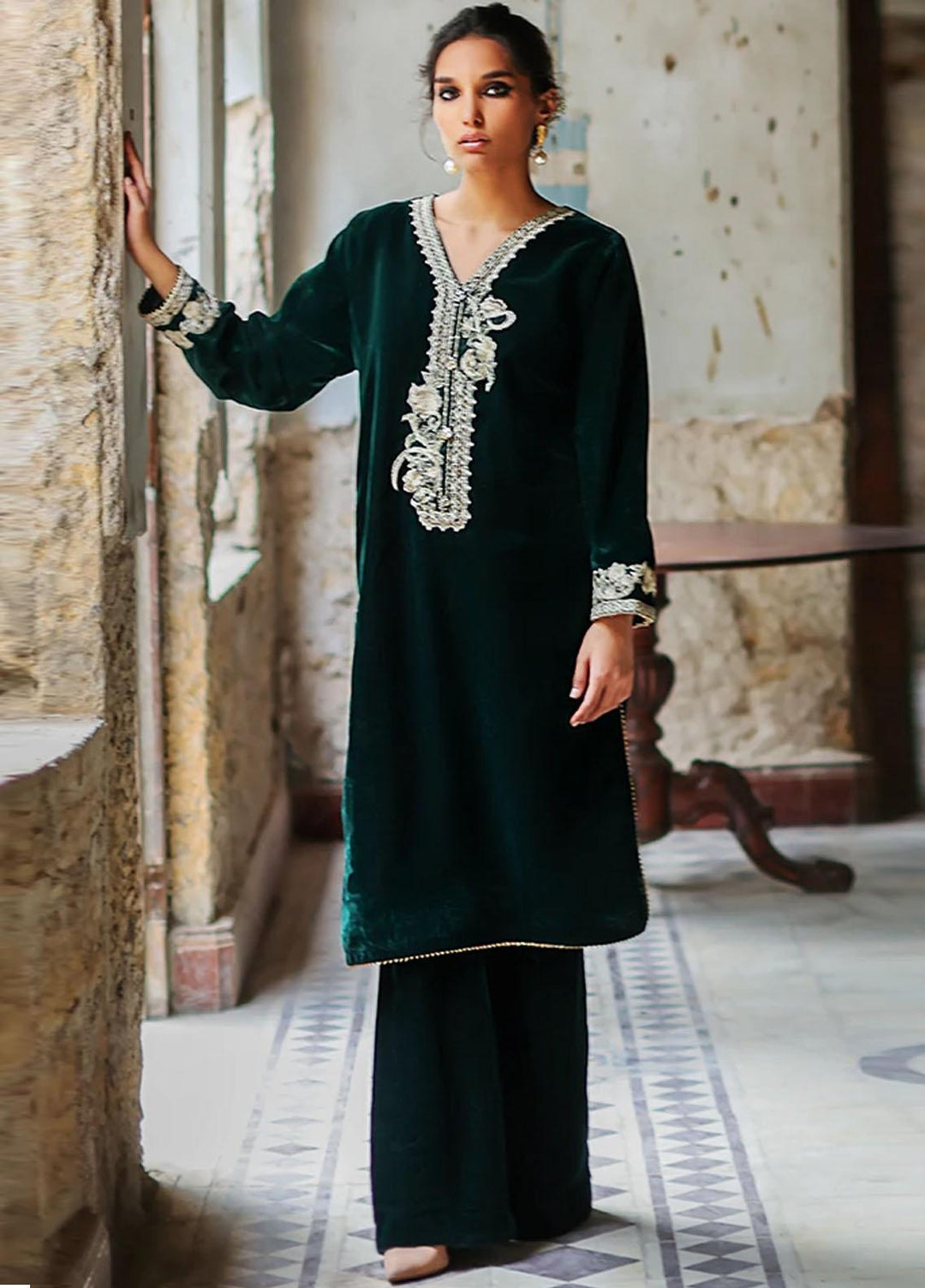 Threads & Motifs Luxury Pret Velvet Shirt THM21RW 7432