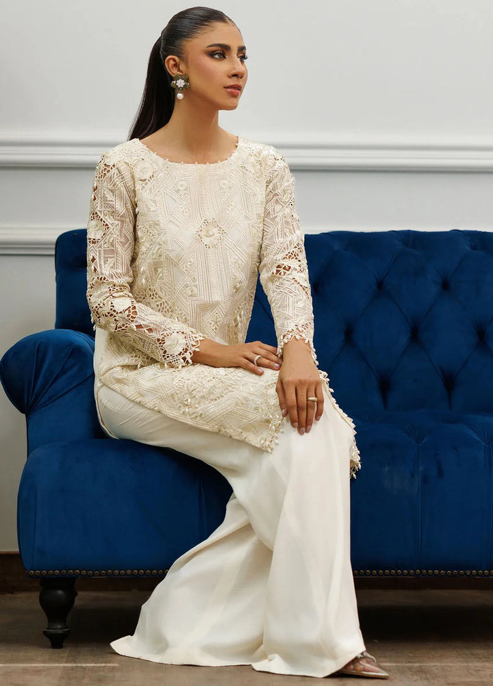 Threads And Motifs Pret Embroidered Organza Shirt 8929