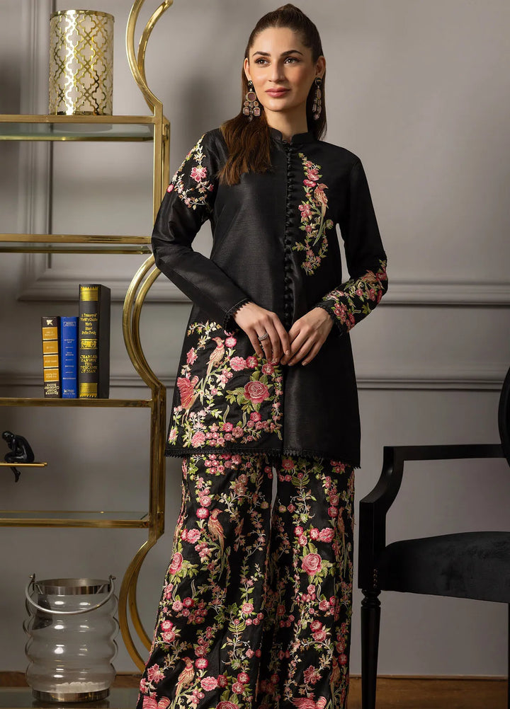 Threads And Motifz Pret Embroidered 2 Piece Suit 9001