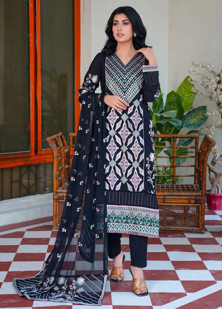 Threads And Weaves Embroidered Karandi Suit Unstitched 3 Piece KR24102 - Festive Collection