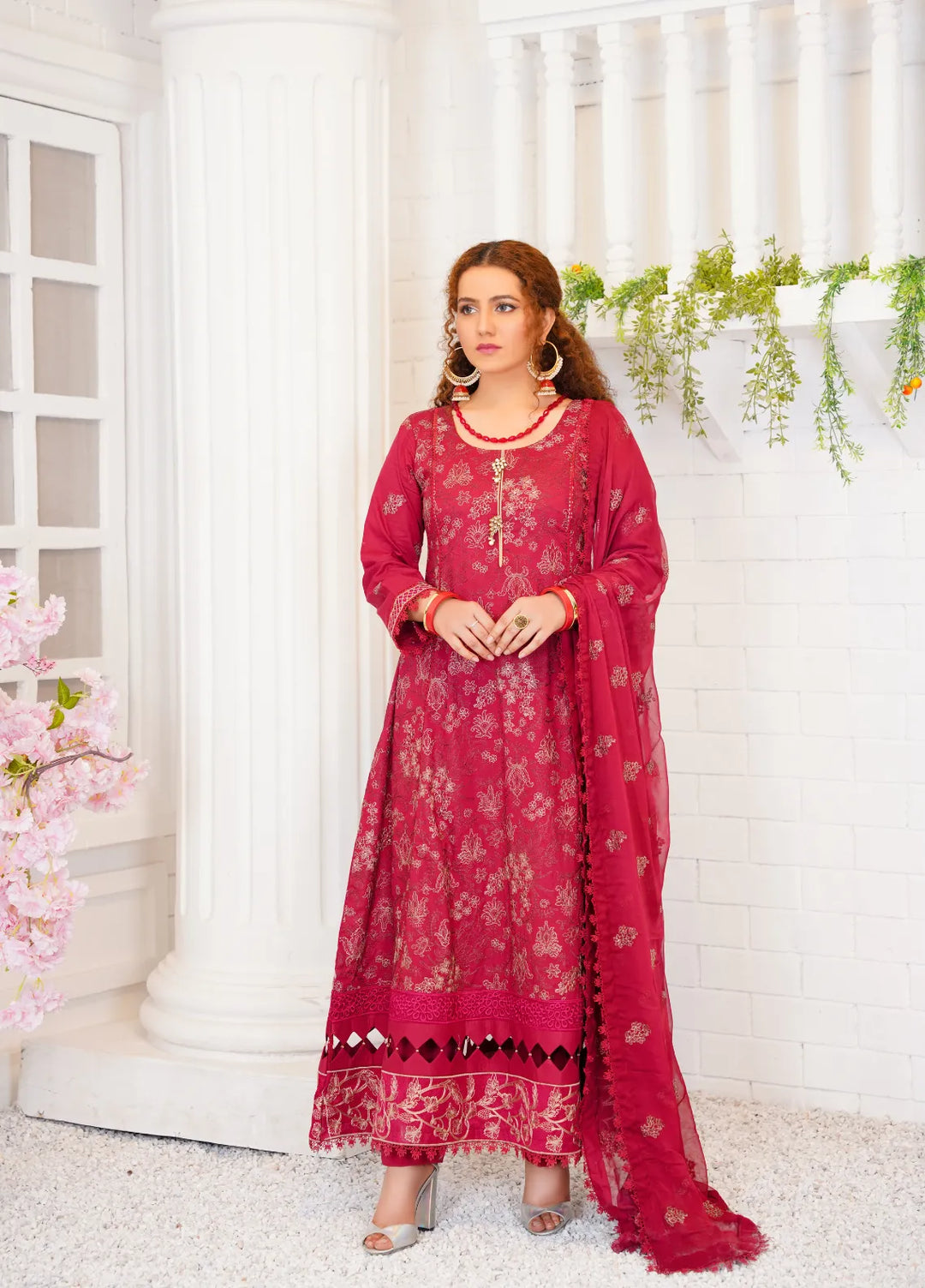 Threads And Weaves Embroidered Lawn Suit Unstitched 3 Piece L23104 - Summer Collection