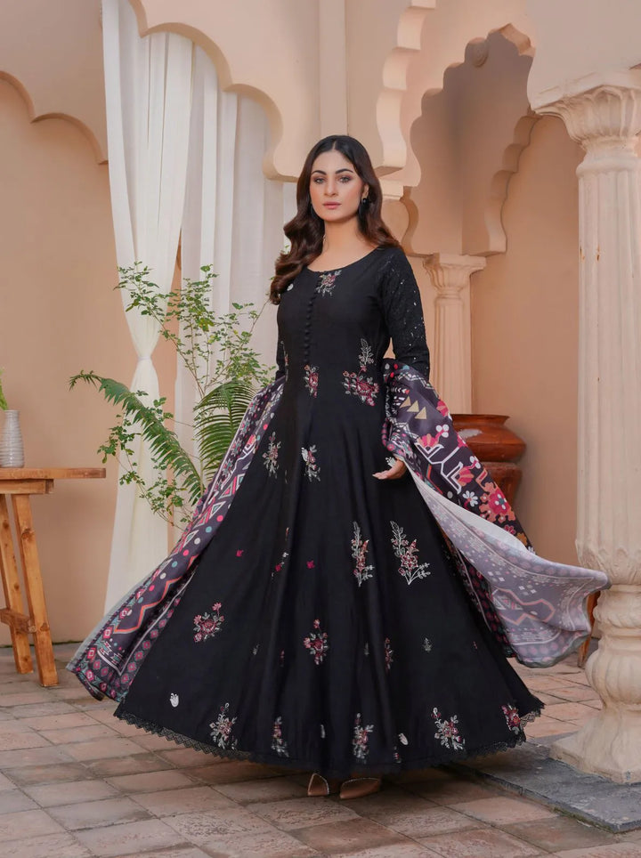 Threads And Weaves Pret Embroidered Karandi 3 Piece Suit D-06