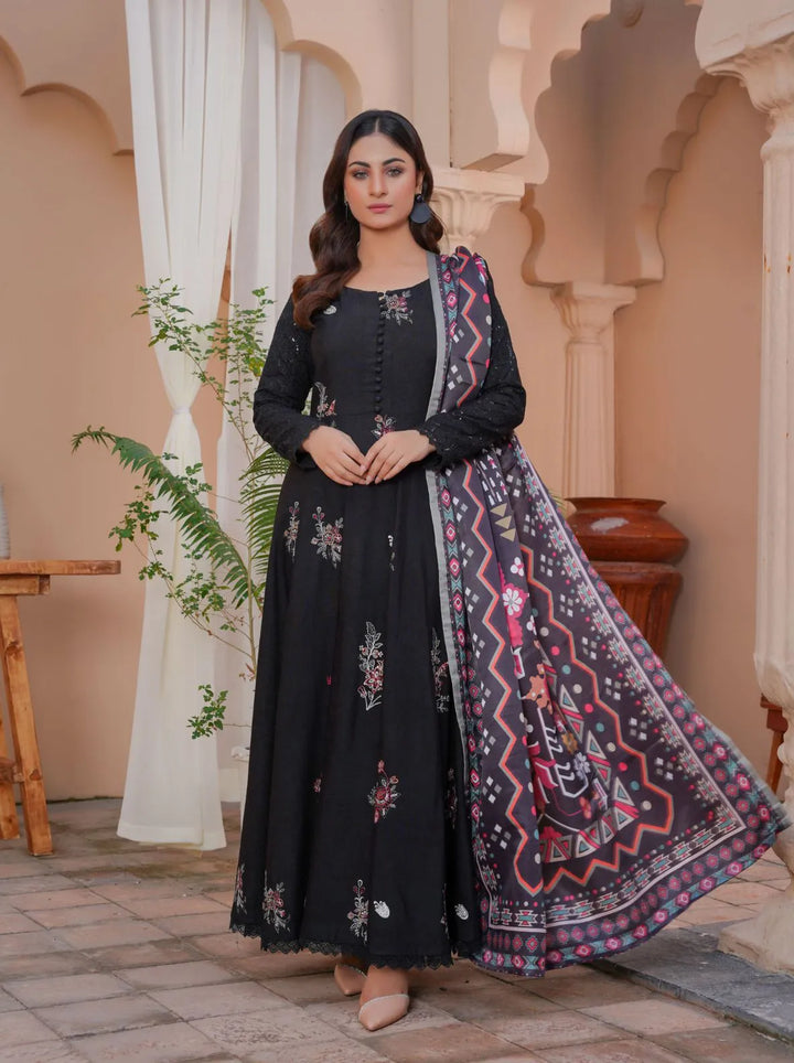 Threads And Weaves Pret Embroidered Karandi 3 Piece Suit D-06