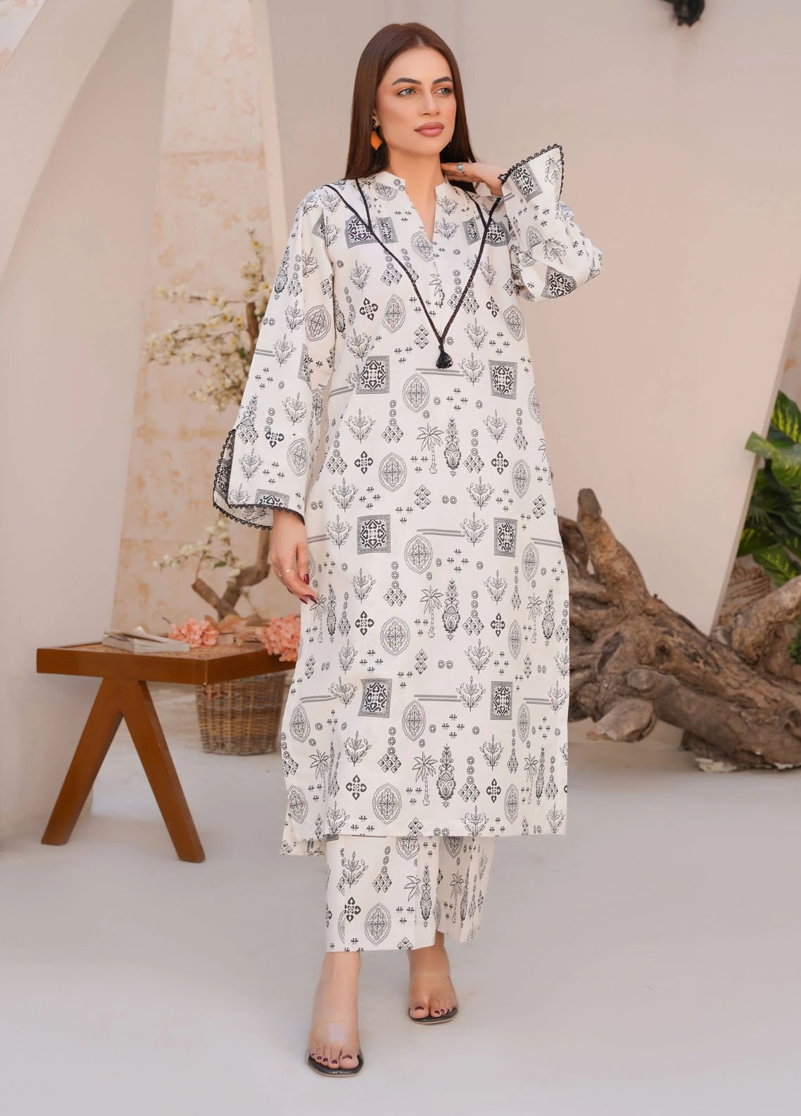 Threads & Motifs Pret  Lawn 2 Piece THM22RW 7848 main image 0