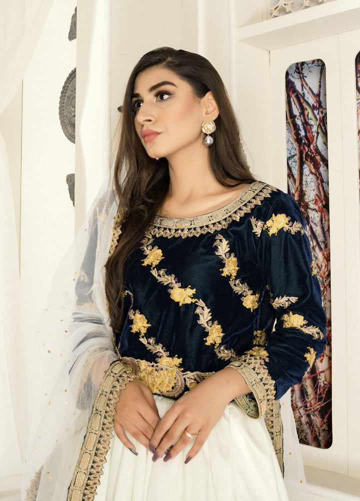 Top Notch Pret Luxury Velvet 3 Piece TNH21L Solaris