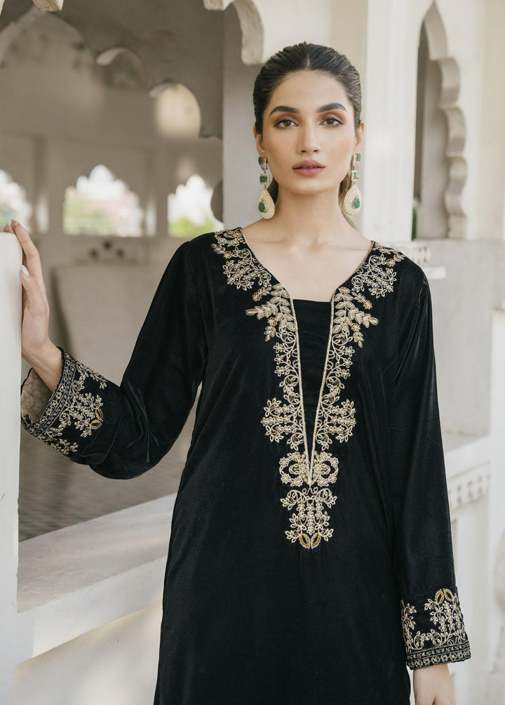 Naayas Pret Embroidered Velvet 2 Piece Suit Anabia