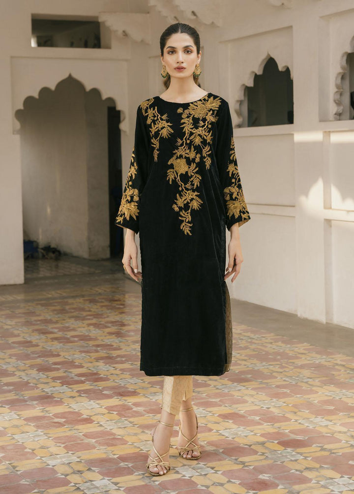 Naayas Pret Embroidered Velvet 2 Piece Suit Embore