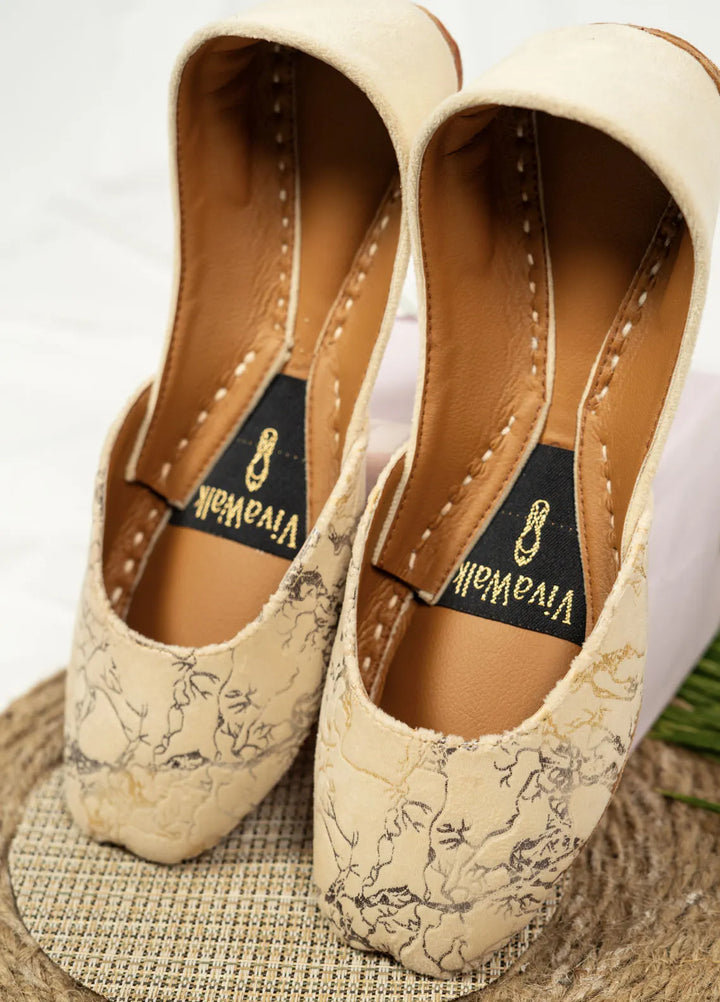 Vivawalk Festive Style Velvet Khussa Classic Charm