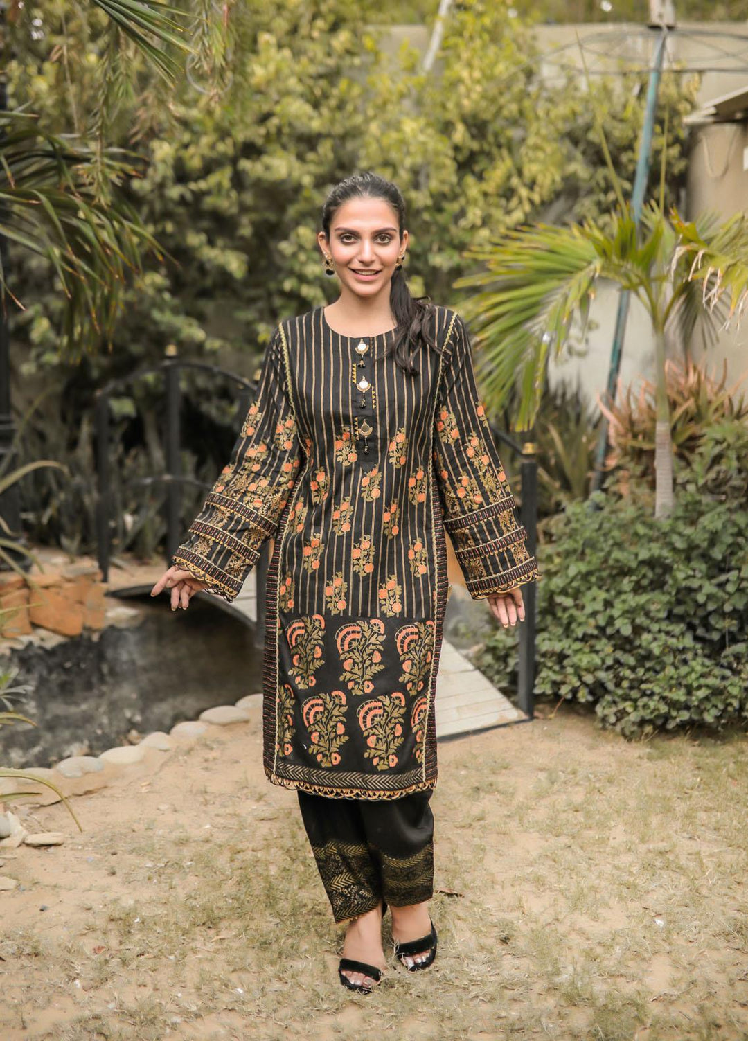 Yusra Ansari Pret  Cotton 2 Piece Suit YA22LBK Yed-03 Mookosh