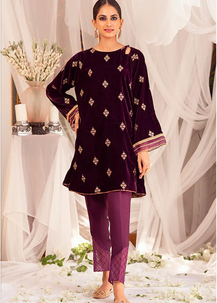 Zaaviay Luxury Pret Embroidered Velvet 2 Piece Suit ZBHM22-10 MAHTAB