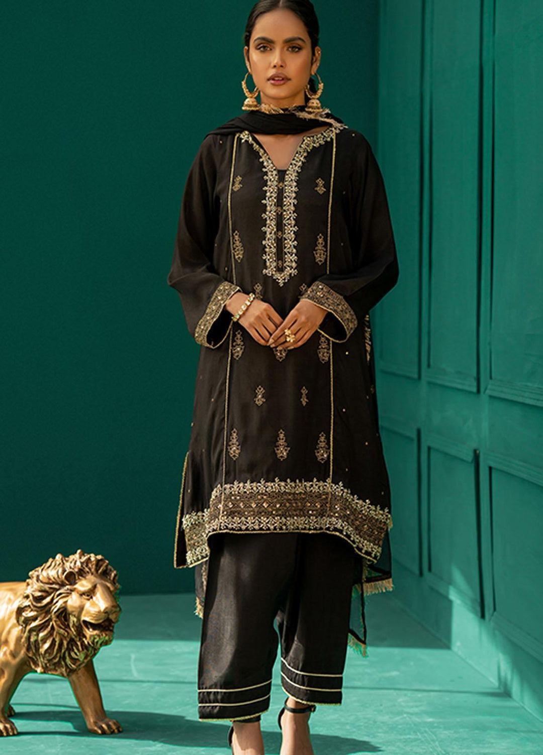 Zaaviay Festive Pret Raw Silk 3 Piece Suit ZV22PE AAFREEN