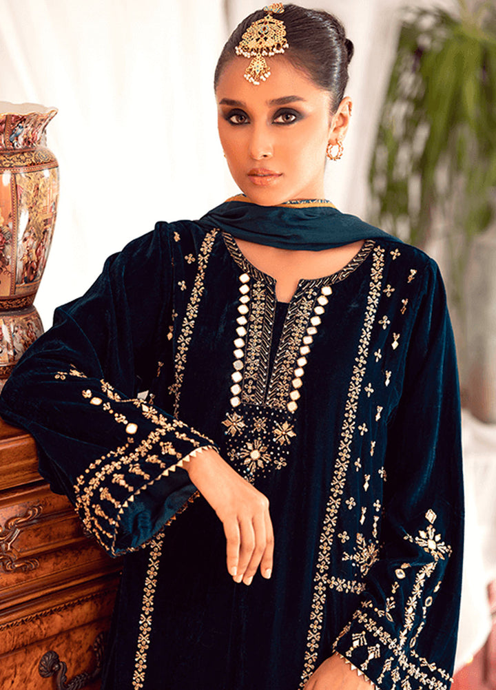 Zaaviay Pret Embroidered Velvet 3 Piece Suit Maha