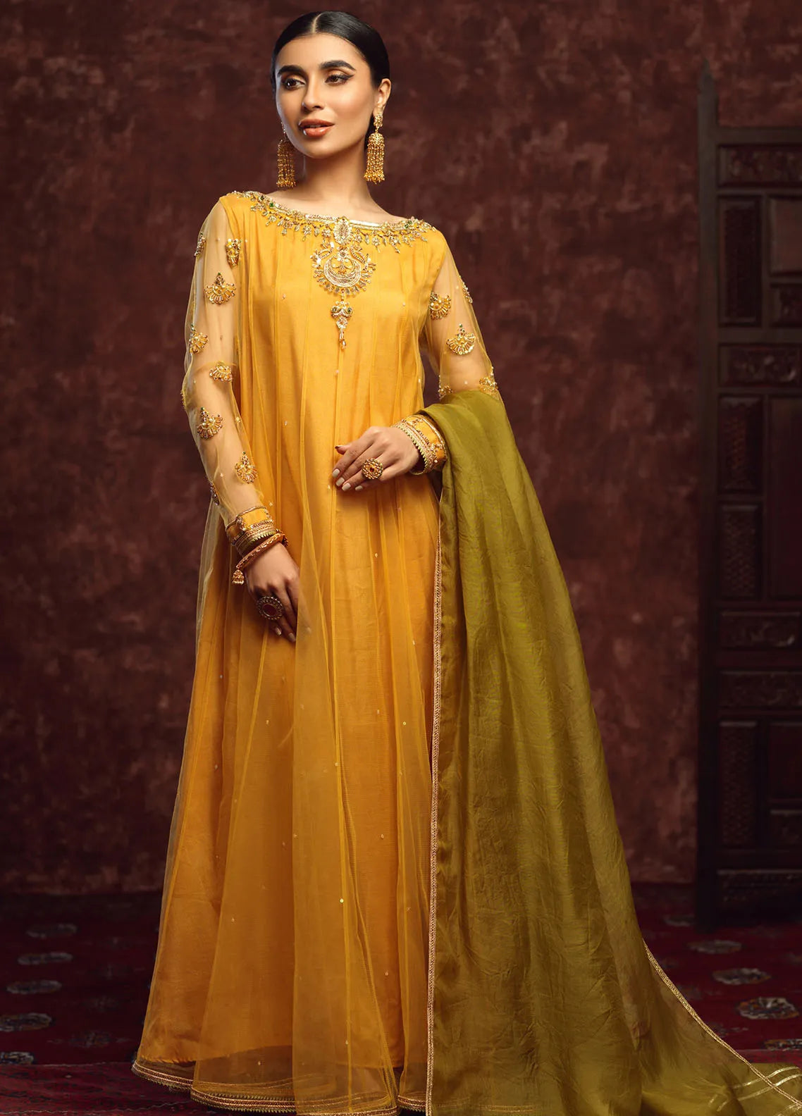 Zaaviay Pret Embroidered Velvet 3 Piece Suit Phulwari main image 0
