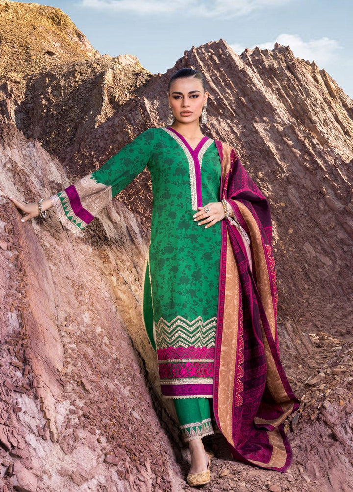 Zainab Chottani Embroidered  Suits Unstitched 3 Piece ZC22W 05 Kohinoor - Winter Collection