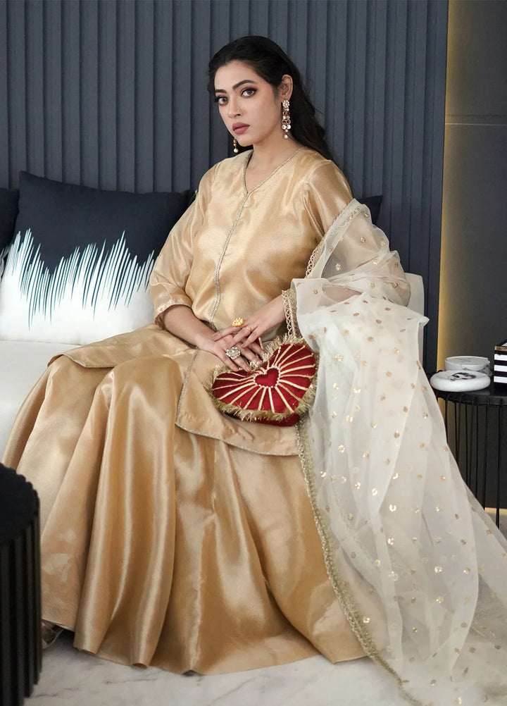 Zar Pret Embroidered Tissue 3 Piece Suit Nazm