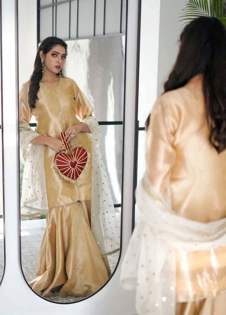 Zar Pret Embroidered Tissue 3 Piece Suit Nazm