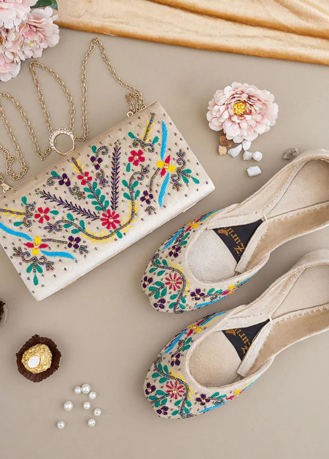 Zuruj Festive Style Clutch X Khussa CL-251-CREAM