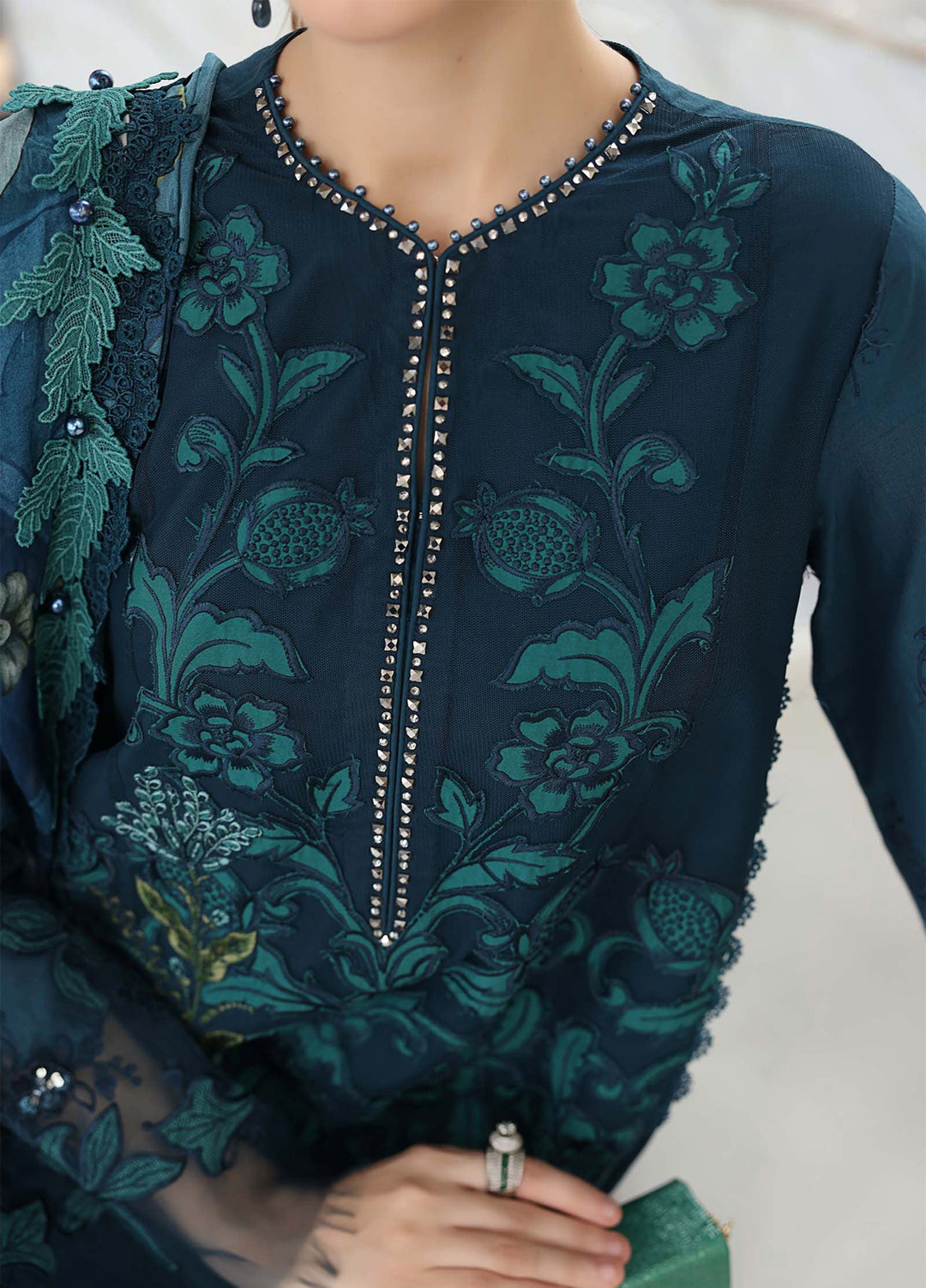 Maria B Unstitched Embroidered Lawn 3 Piece Suit MB26ULE D6 - Eid Collection