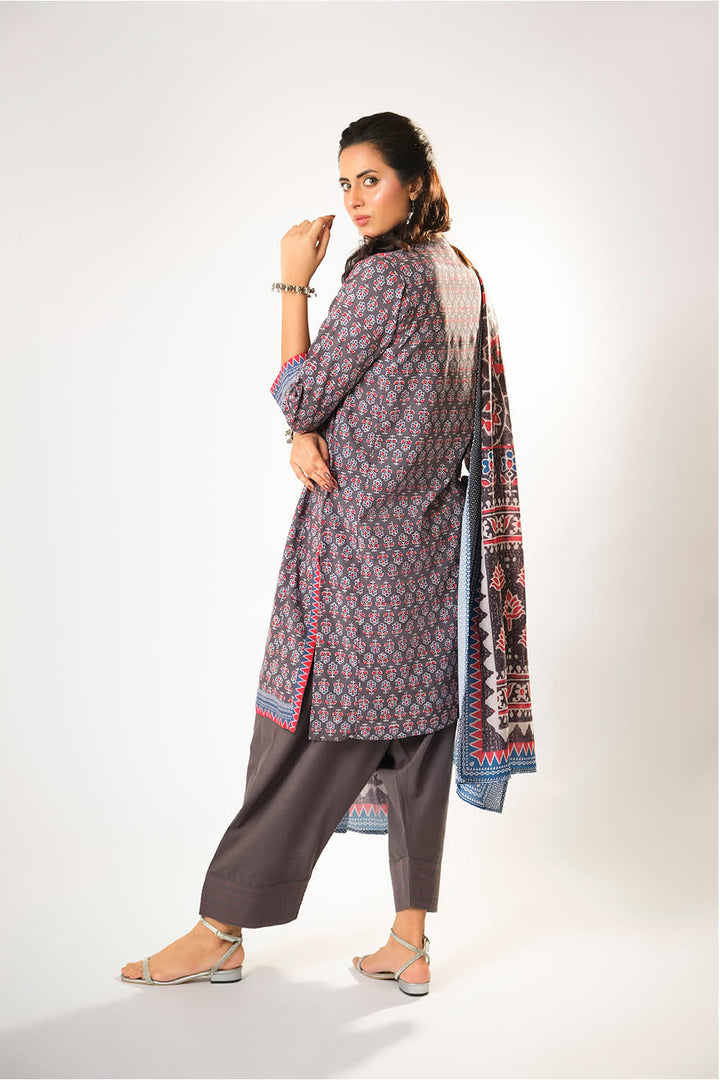 Senorita Women RTW Women Grey and Multicolor Casual 3 Piece Suit Cotton Khaddar Printed LAD-03196 - Winter Collection