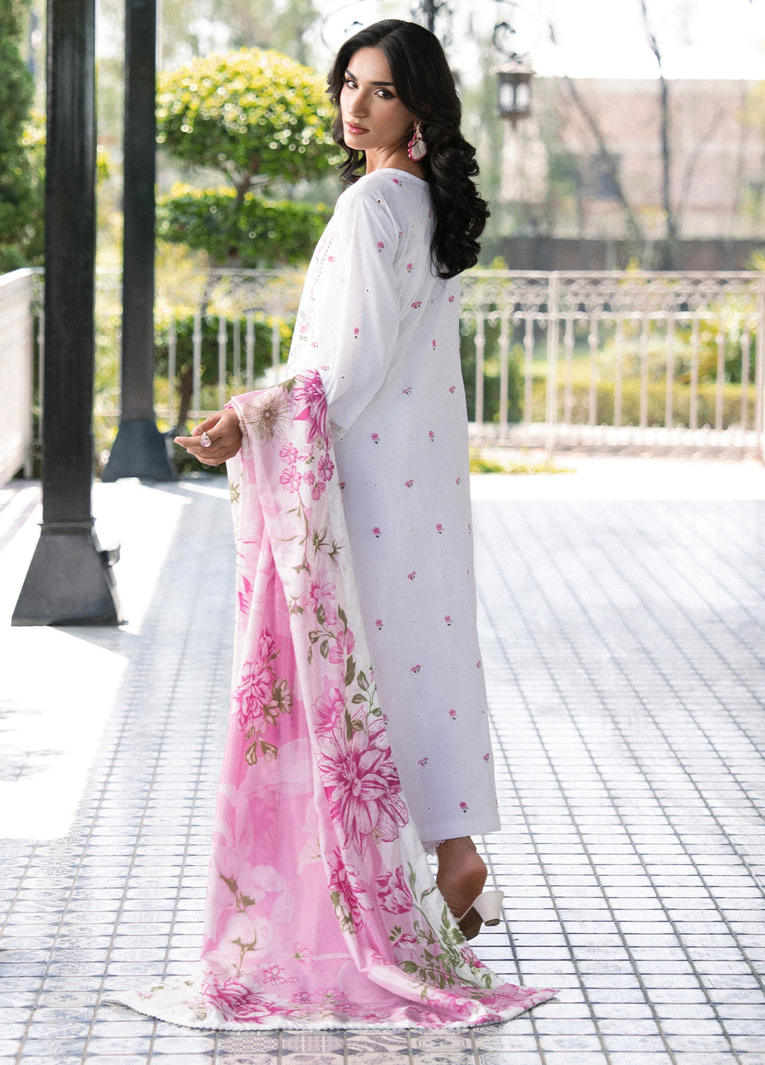 Raum by Sarb Unstitched Embroidered Lawn 3 Piece Suit RS26ULL RLL-01 - Eid Collection