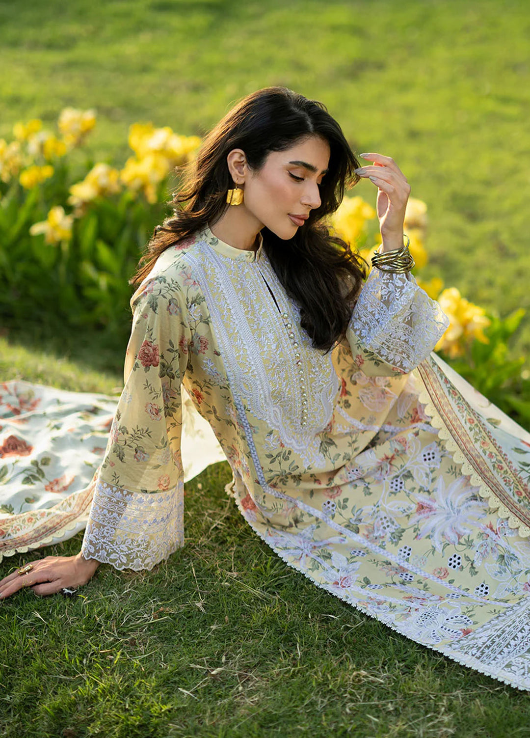 Zainab Chottani Unstitched Embroidered Lawn 3 Piece Suit ZC26ULE Dune 12 - Eid Collection