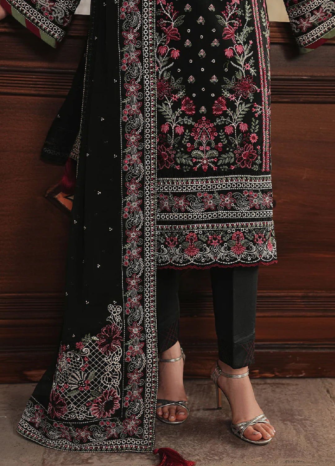 Gulaal Unstitched Embroidered Luxury Lawn 3 Piece Suit GL26USL AZIELE LL-13 - Festive Collection