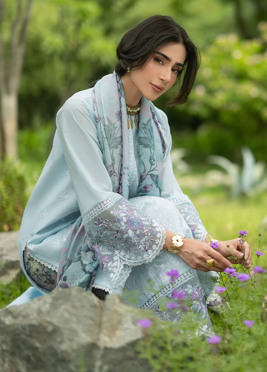 Zainab Chottani Unstitched Embroidered Lawn 3 Piece Suit ZC26ULE Cove 06 - Eid Collection