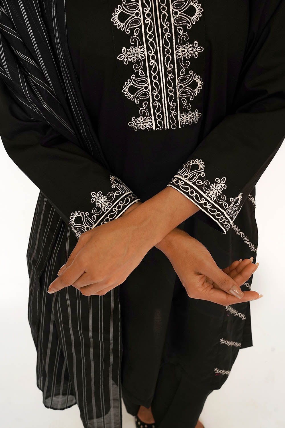 Monochrome by Senorita Women RTW Printed Lawn Cotton 3 Piece Suit LAD-03492 Casual Collection