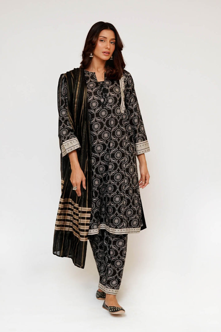 Senorita Women RTW Printed Lawn Cotton 3 Piece Suit LAD-03487 Eid Collection