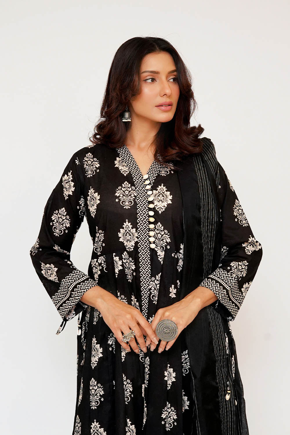 ladies dress eid collection Pakistani Eid Clothing Collection 2025 for Women at Filhaal UK filhaal.co.uk