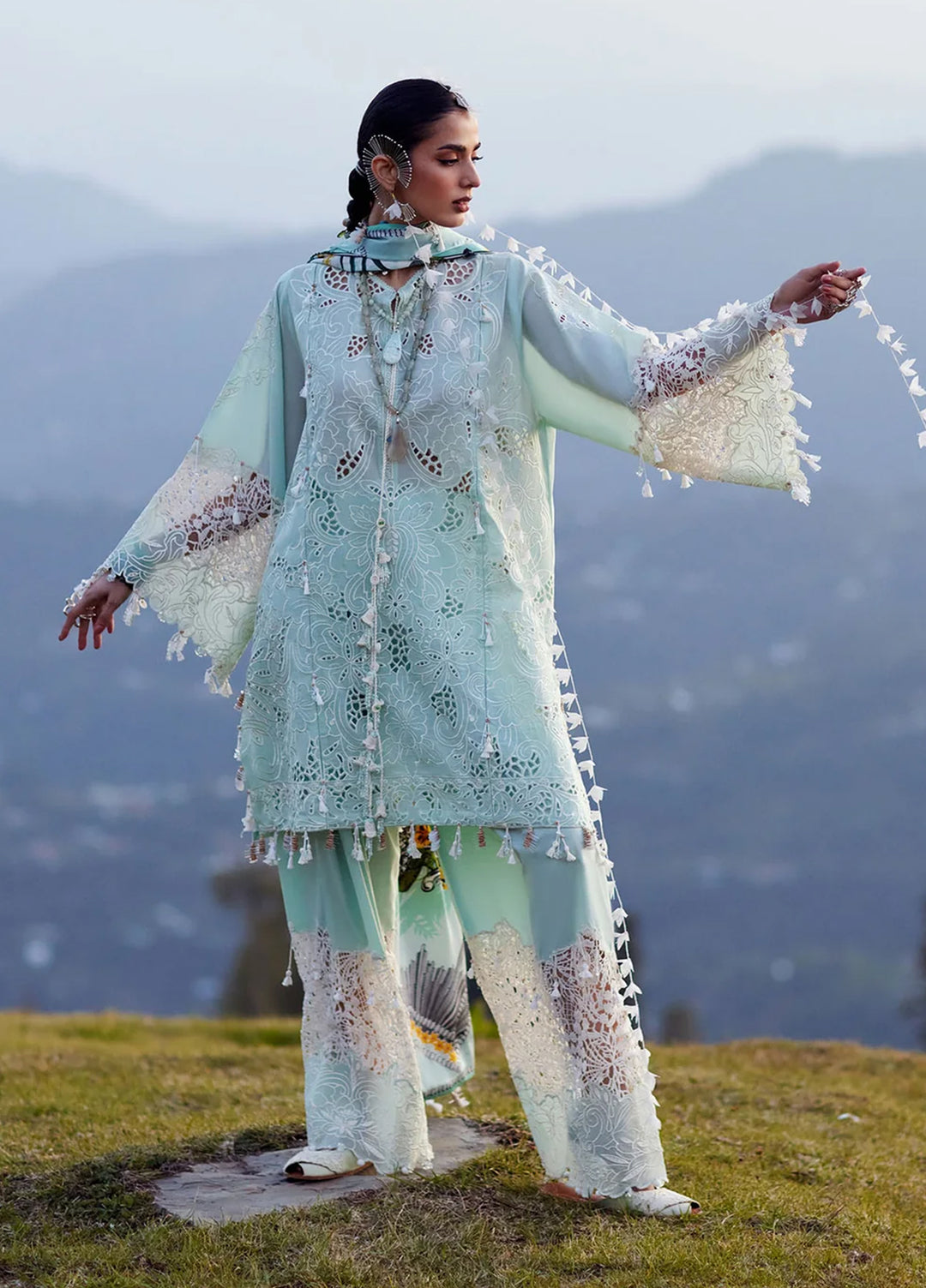 Kashmee Legacy by Elan Unstitched Embroidered Slub Lawn 3 Piece Suit EL26ULKL Zevaré EL26-07A - Festive Collection