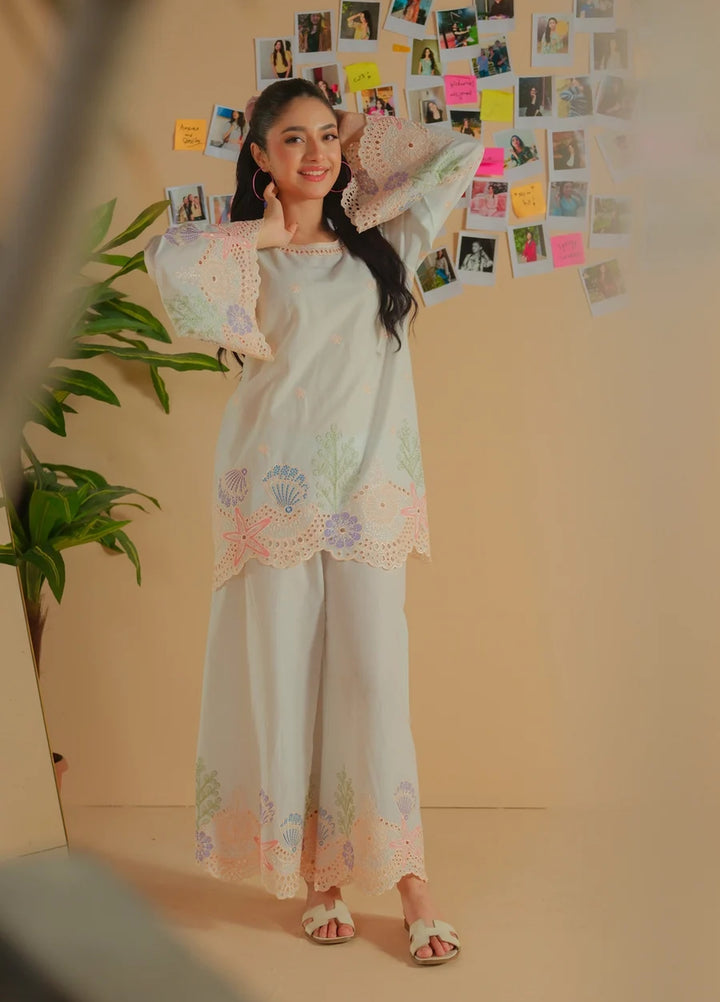 Dhaga Women RTW Embroidered Lawn 2 Piece Suit DHA-1010 - Casual Collection