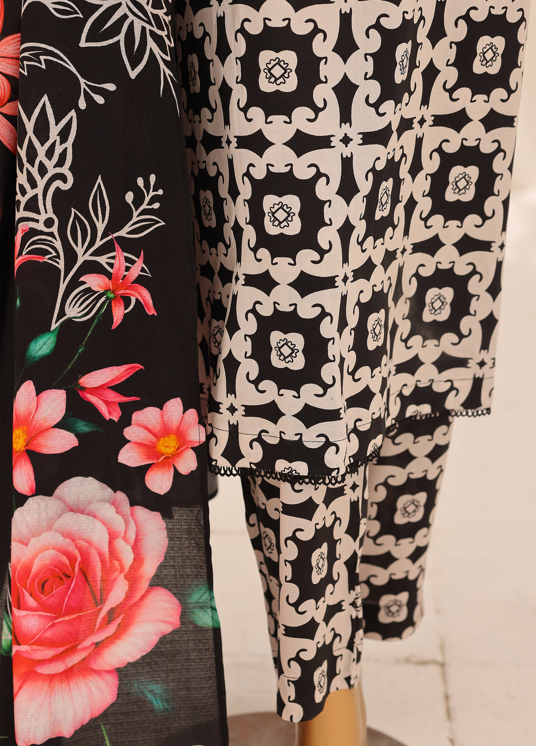 Hz Textiles Unstitched Printed Viscose Linen 3 Piece Suit HZ26ULW LW-5068 - Winter Collection