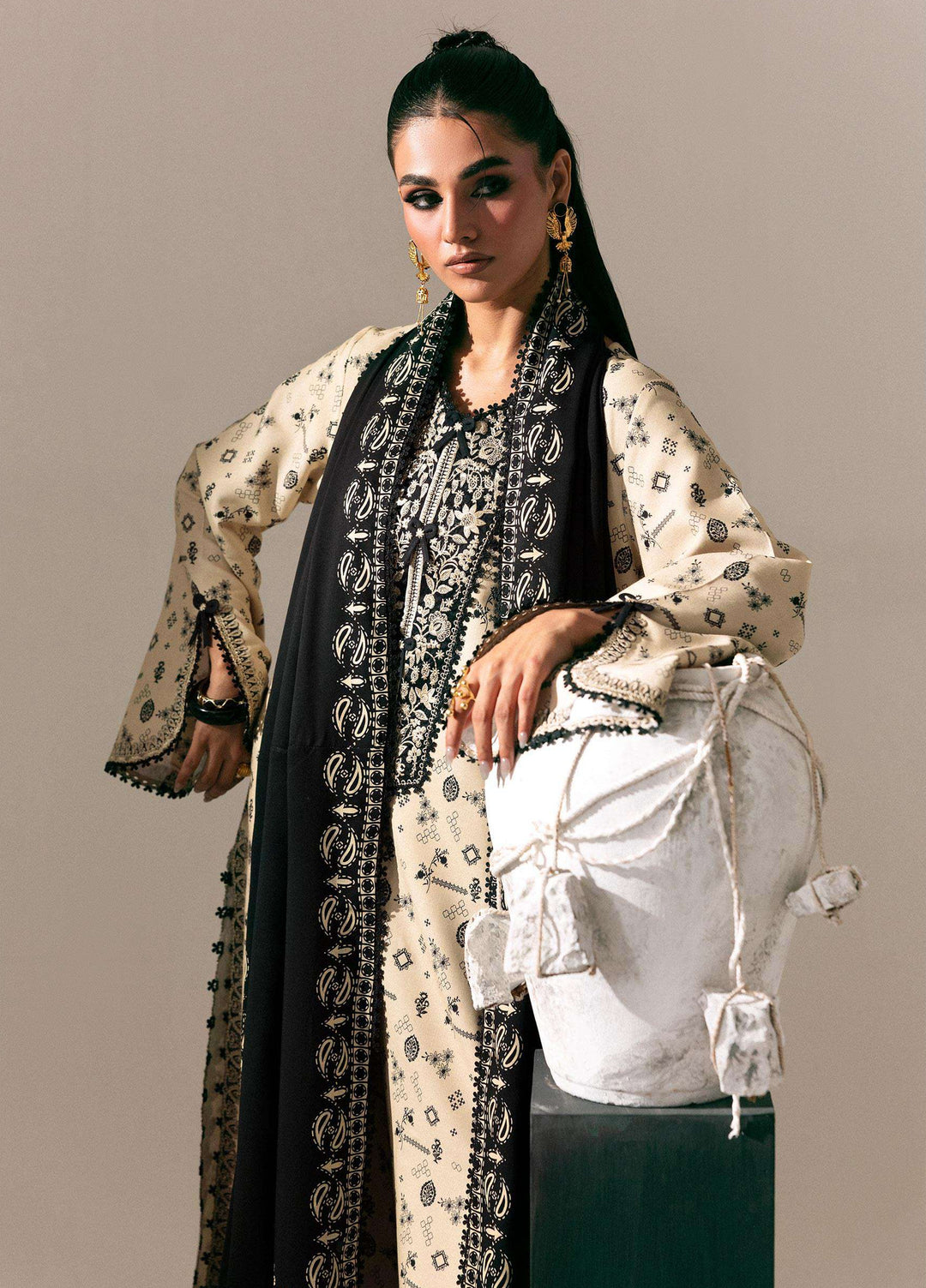 Q prints by Qalamkar Unstitched Embroidered Slub Linen 3 Piece Suit QLK26ULQ Mehru QPW-10A - Winter Collection
