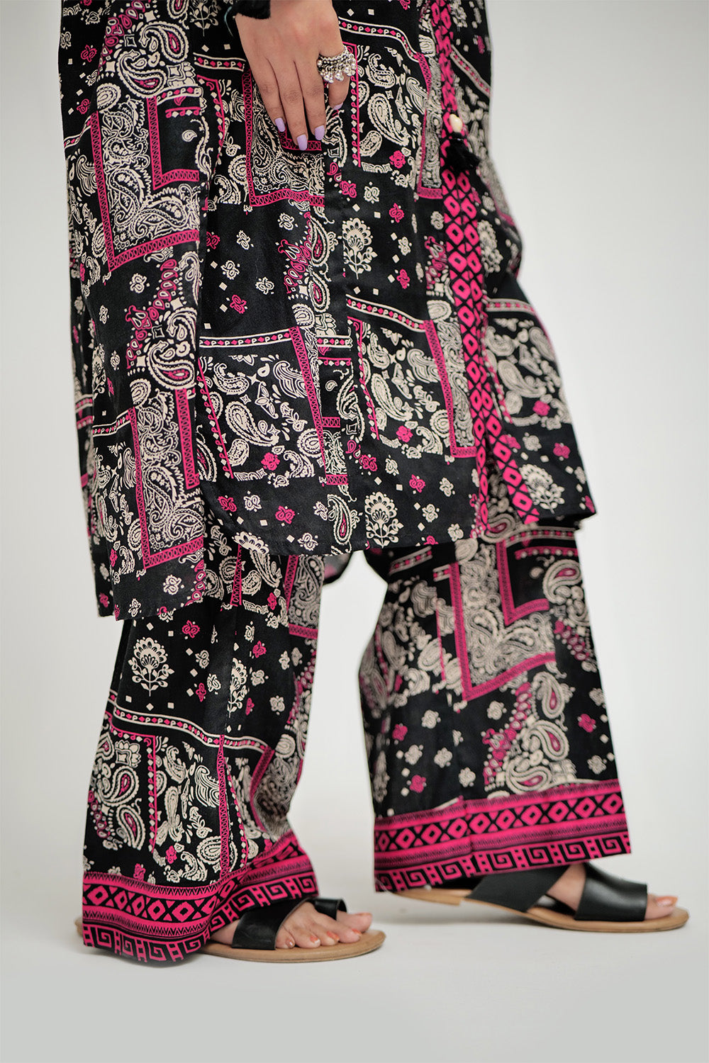 Senorita Women RTW Women Black and Multicolor Casual 2 Piece Suit Cotton Lawn Printed LAC-02685 - Summer Collection